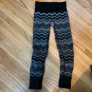 Yoga aligned LuLulemon high rise ribbed leggings
